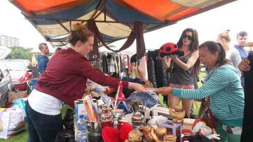 Grote Rommelmarkt Uden : Lekker snuffelen