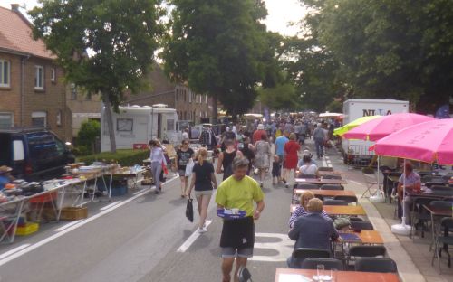 Grote Rommelmarkt Veurne (Belgi�) : Brugsesteenweg