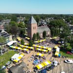Vlomarkt op kerkplein in Borger